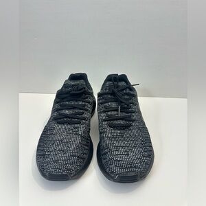 Adidas Swift Run 22 Black / Grey Womens Shoes SIZE 6